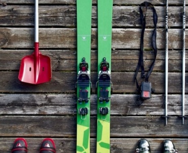 Snowboard Köşeni Kur: Alanını Düzenlemenin Akıllı ve Şık Yolları
