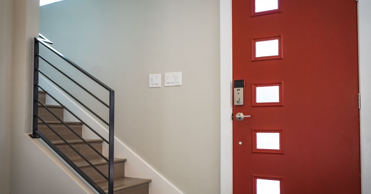 Apartman Girişine Akıllı Kilit: Konfor ve Güvenliğe Değer mi?
