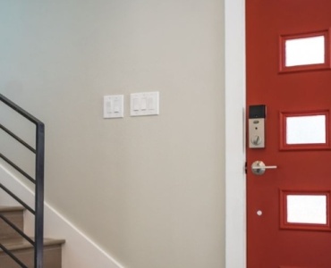 Apartman Girişine Akıllı Kilit: Konfor ve Güvenliğe Değer mi?