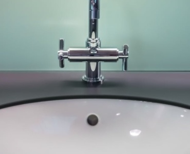Tesisatçı Çağırmadan: Lavabo Altı Vanayı 30 Dakikada Kendiniz Değiştirin