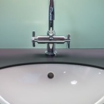 Tesisatçı Çağırmadan: Lavabo Altı Vanayı 30 Dakikada Kendiniz Değiştirin